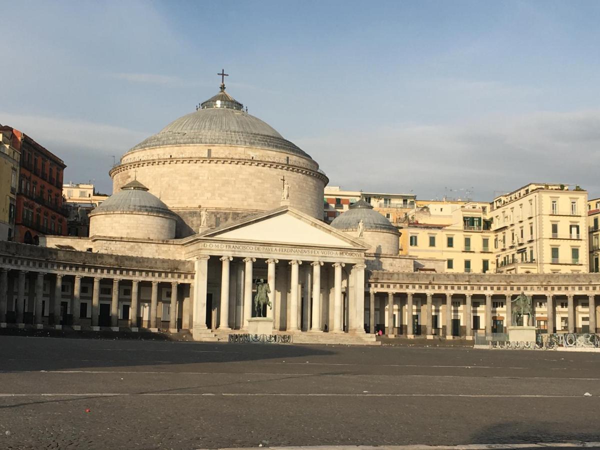 Home Toledo 355 Napoli Eksteriør bilde